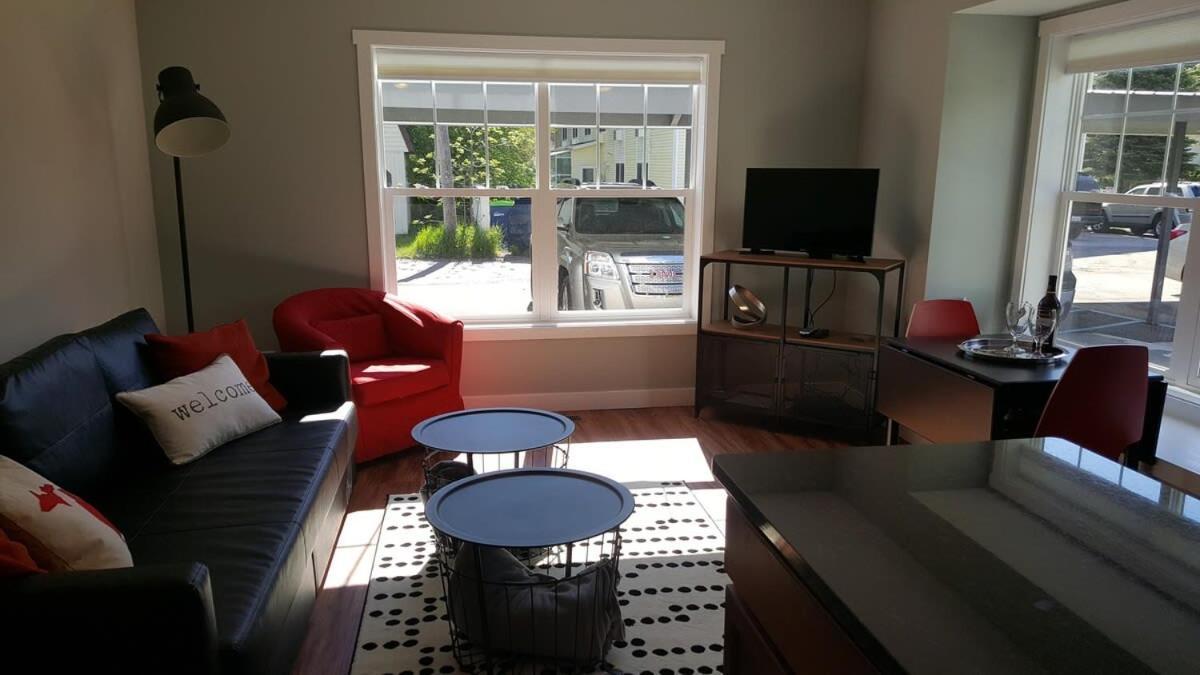 Modern And Pristine Condo -By The Gt Commons مدينة ترافيرز المظهر الخارجي الصورة